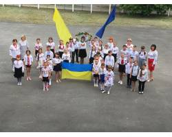 Нововодолазький НВК святкує День вишиванки